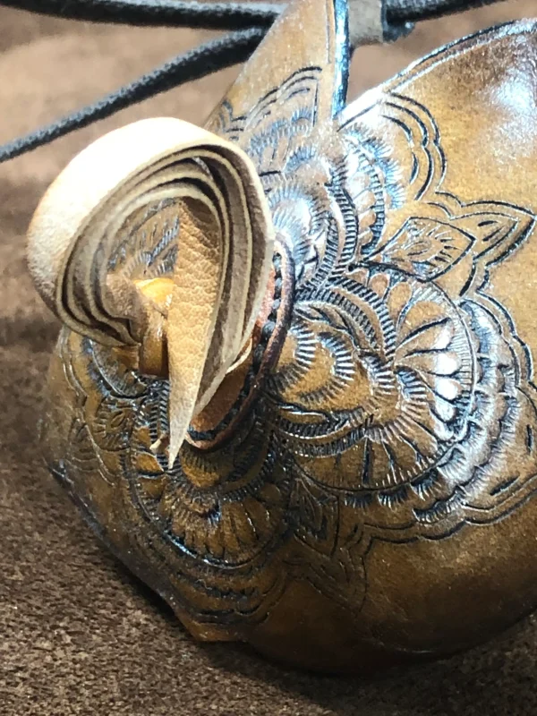 Caperuza Angloindia troquelada